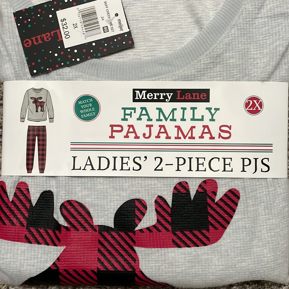 Women’s 2-Piece Christmas Pajamas
